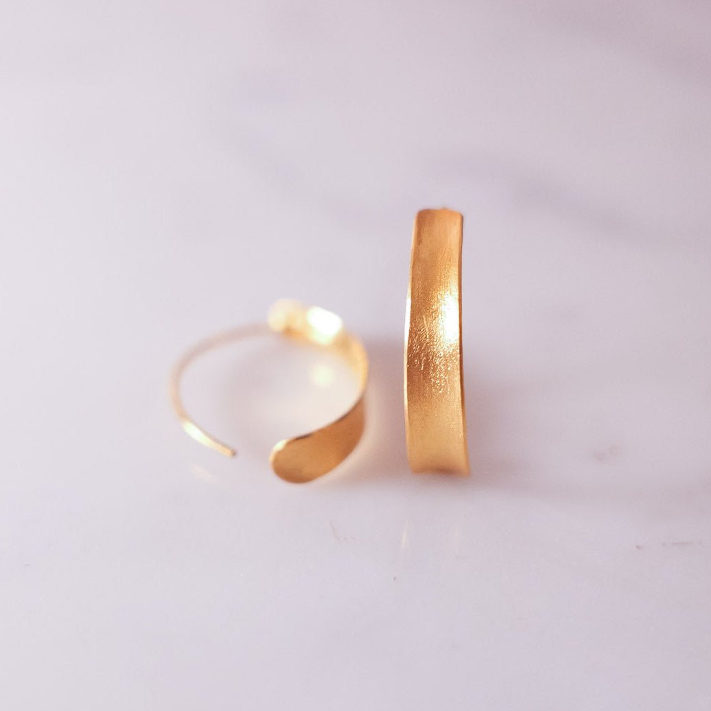 Flow Gold Hoop Earrings - Anemis