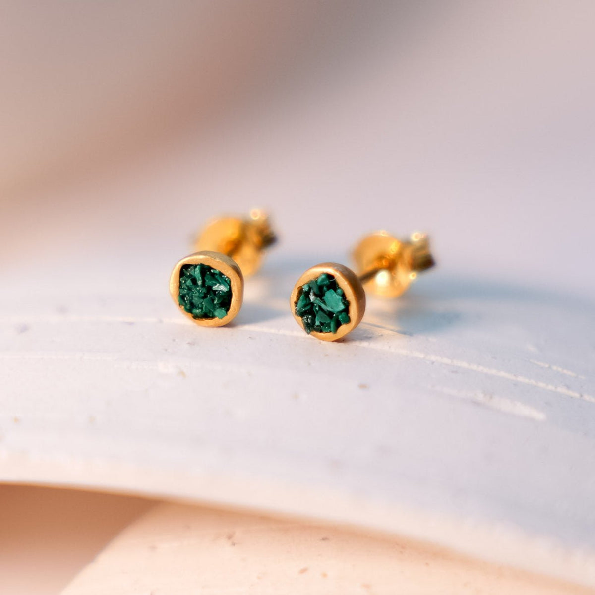 Karpós Gold Stud Earrings - Anemis